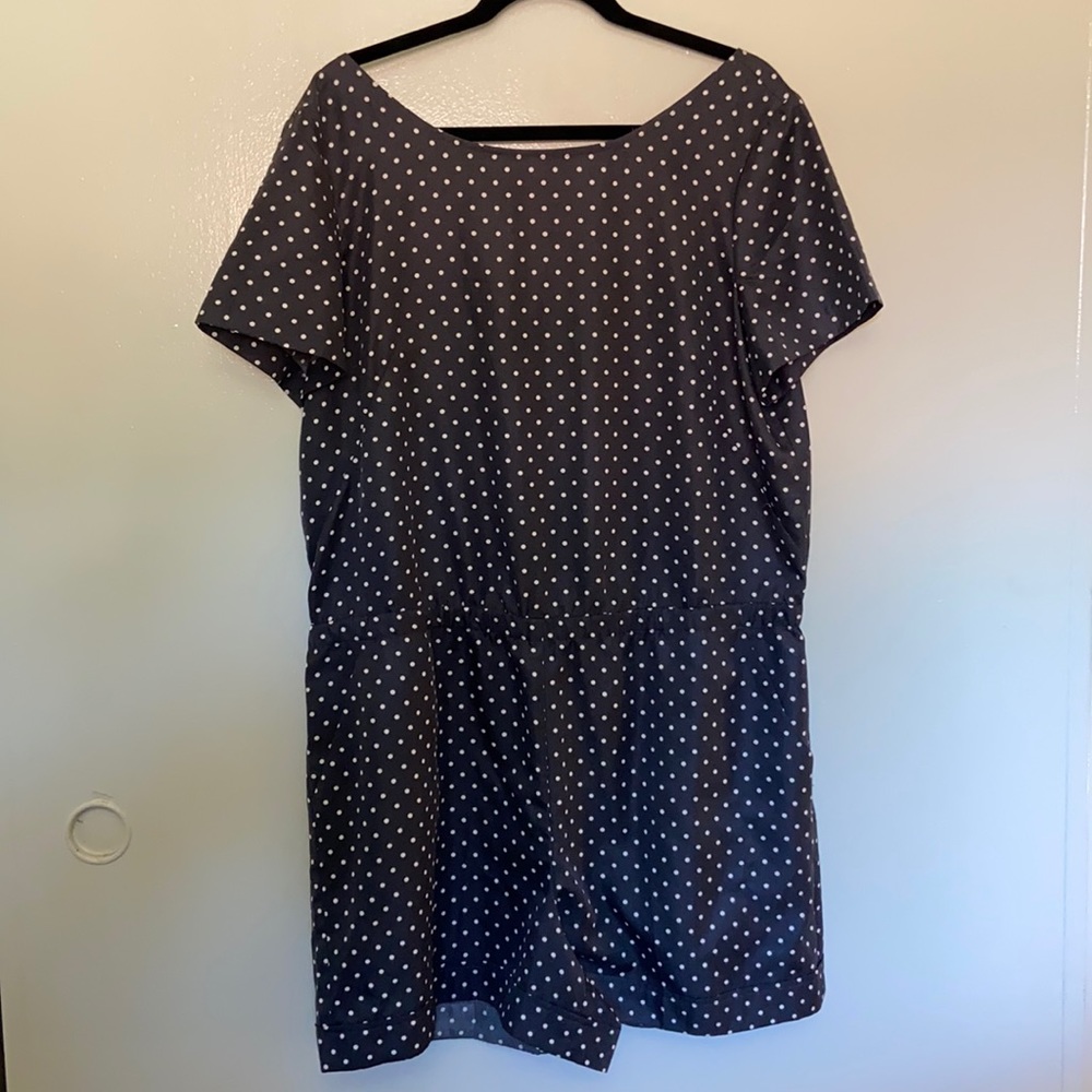 Loft polkadot romper shorts XL, pockets & elastic